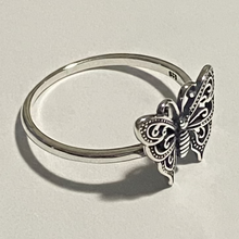 Load image into Gallery viewer, Sterling silver Butterfly ring.  Sizes 4, 7, 8, 9, 10. SD21
