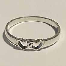 Load image into Gallery viewer, Sterling silver 2 Hearts ring.  Sizes 4, 5, 6, 7, 8, 9. SD25
