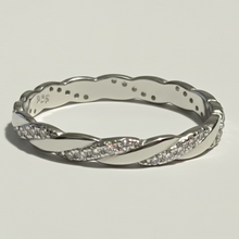 Load image into Gallery viewer, Sterling silver CZ spiral band ring.  Sizes 4, 7, 8. SD26
