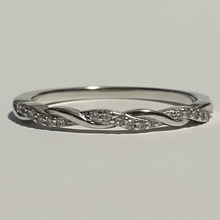 Load image into Gallery viewer, Sterling silver CZ spiral band ring.  Sizes 11, 12. SD27

