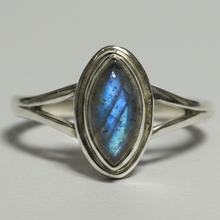 Load image into Gallery viewer, Labradorite Sterling Silver ring size 4, 5, 6, 7, 8, 9, 11, 12, 13   BR038
