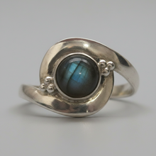 Load image into Gallery viewer, Labradorite ring sterling silver ring size 6   (DC249)
