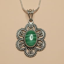 Load image into Gallery viewer, Malachite sterling silver pendant PN79
