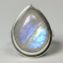 Load image into Gallery viewer, Moonstone Sterling Silver ring size  6, 7, 8, 13   BR040
