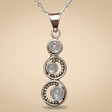 Load image into Gallery viewer, Moonstone sterling silver pendant PN92
