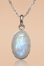 Load image into Gallery viewer, Moonstone sterling silver pendant PN93
