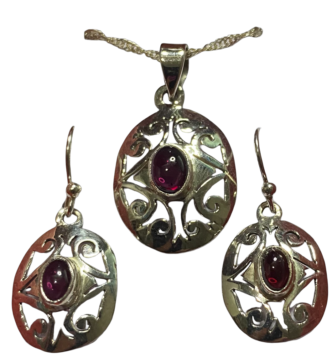 Garnet sterling silver pendant and earrings set (SET 59)