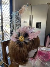 Load image into Gallery viewer, Stunning Pink Fascinator FS154
