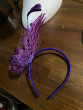 Load image into Gallery viewer, Stunning Purple Fascinator FS122

