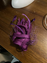 Load image into Gallery viewer, Stunning Purple Fascinator FS122
