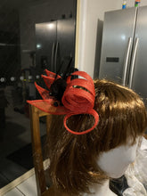 Load image into Gallery viewer, Stunning Red &amp; Black Fascinator. FS067
