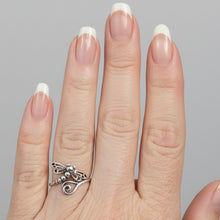 Load image into Gallery viewer, Sterling silver Dragonfly ring.  Sizes 5, 7, 8, 10. SD19
