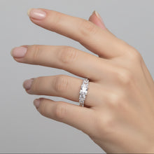 Load image into Gallery viewer, Sterling Silver -Elegant Cubic zirconia ring. Sizes 6, 8, 11. SS266
