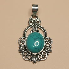 Load image into Gallery viewer, Turquoise sterling silver pendant PN29
