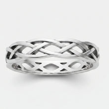 Load image into Gallery viewer, Celtic Sterling silver ring  sizes   5, 6  (AS12)
