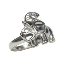 Load image into Gallery viewer, Elephants Sterling silver ring sizes  11   (CR09)
