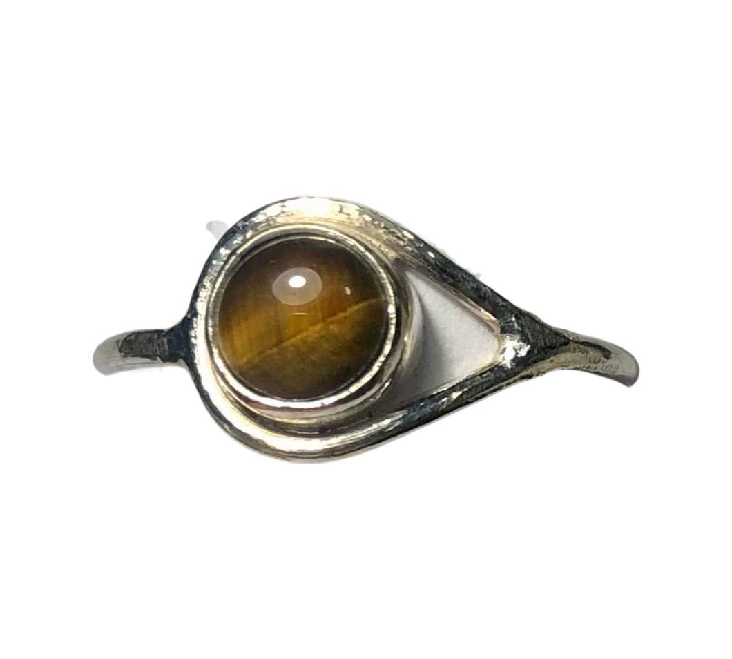 Tigers Eye sterling silver ring size 7  (DC173)
