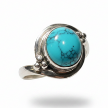 Load image into Gallery viewer, Turquoise Sterling silver ring size 7    (DC266)
