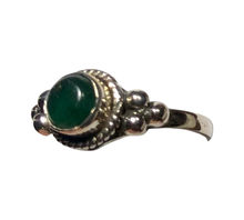 Load image into Gallery viewer, Green Jade Sterling silver ring size 8     (DC140)
