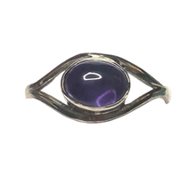 Load image into Gallery viewer, Amethyst Sterling Silver ring size 8  (DC446)
