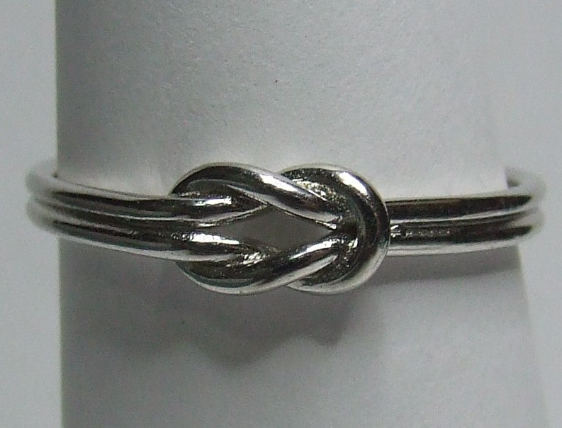 Knot sterling silver  ring size 14   (SS54)