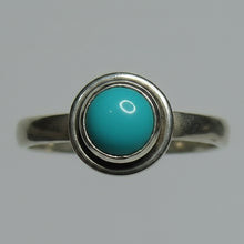 Load image into Gallery viewer, Turquoise sterling silver ring size 5   (AC1)
