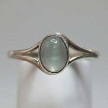 Load image into Gallery viewer, Aquamarine Sterling silver ring size 13   (BR16a)
