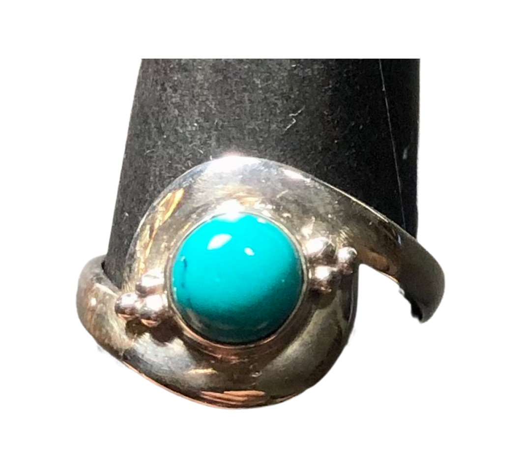 Turquoise Sterling silver ring size 5    (DC240)
