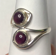Load image into Gallery viewer, Garnet Sterling silver ring size 9   (DC77)
