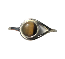 Load image into Gallery viewer, Tigers Eye Sterling silver ring size 9    (DC175)

