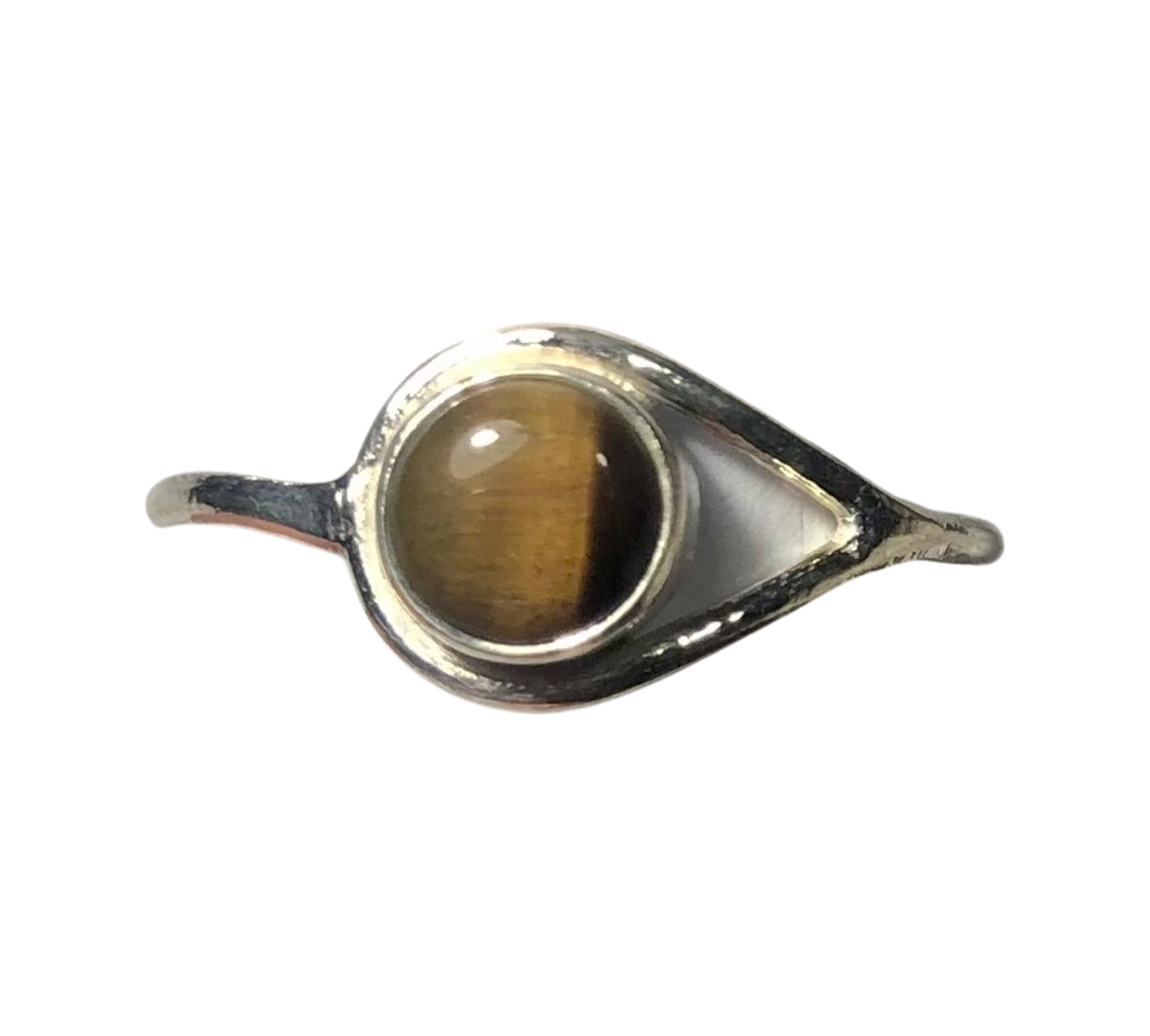 Tigers Eye Sterling silver ring size 9    (DC175)