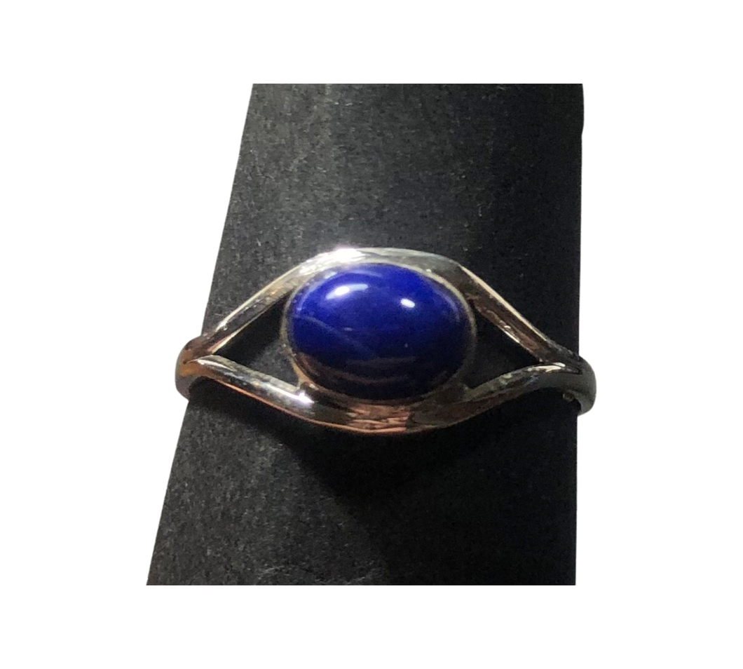 Lapis Lazuli Sterling silver ring sizes  8 1/2   (DC443)