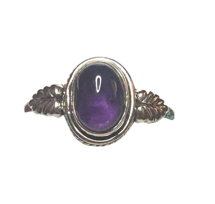 Amethyst Sterling Silver ring size 9  (DC334)