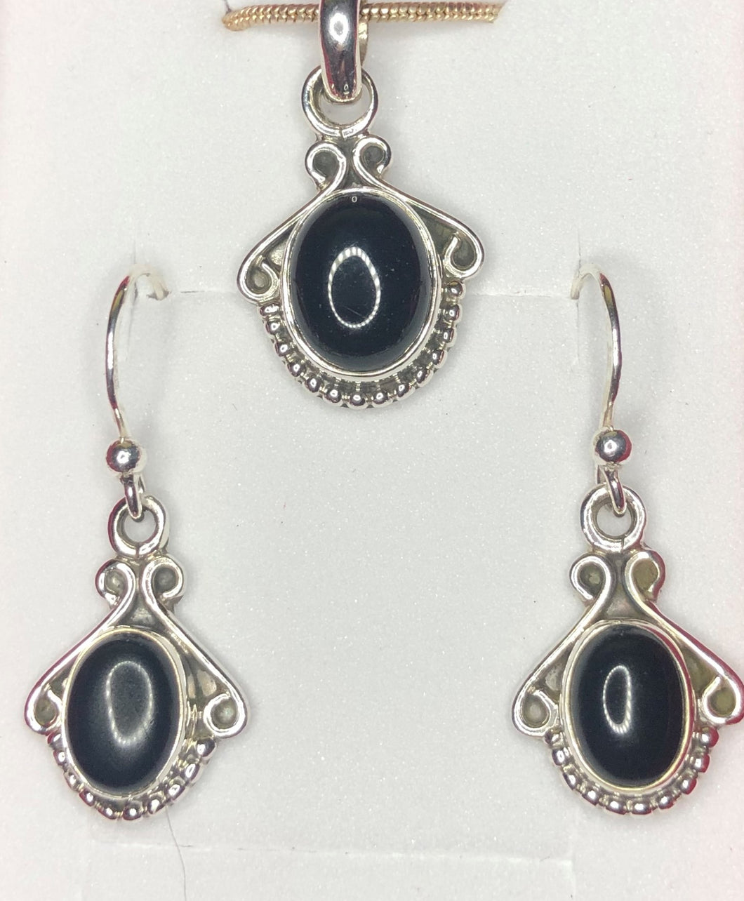 Black Onyx sterling silver pendant and earrings set   (SET 12)