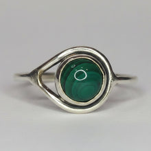 Load image into Gallery viewer, Malachite sterling silver ring  13, 14   (AR101)
