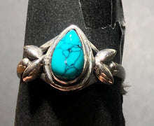 Load image into Gallery viewer, Turquoise Sterling silver ring 7     (DC37)
