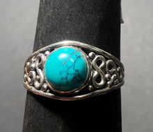 Load image into Gallery viewer, Turquoise Sterling silver ring size 8    (DC222)
