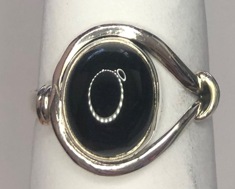 Black Onyx sterling silver ring size 6 (AC70)