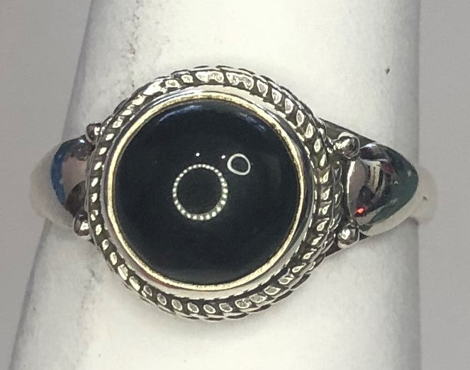 Black Onyx sterling silver ring size 6  (AC82)