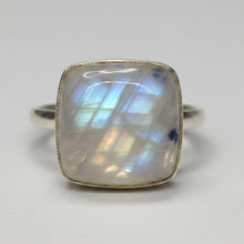 Load image into Gallery viewer, Moonstone sterling silver ring size 8   (AC111)

