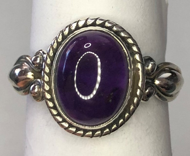 Amethyst sterling silver ring size 6   (AC128)