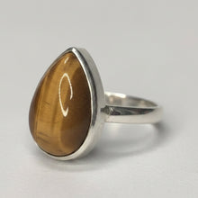 Load image into Gallery viewer, Tigers Eye sterling silver ring size 6   (AC209)
