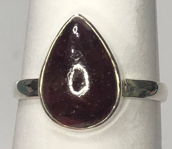 Garnet sterling silver ring size 6   (AC211)