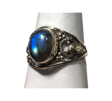 Load image into Gallery viewer, Labradorite Sterling silver ring size  6  (ER14g)
