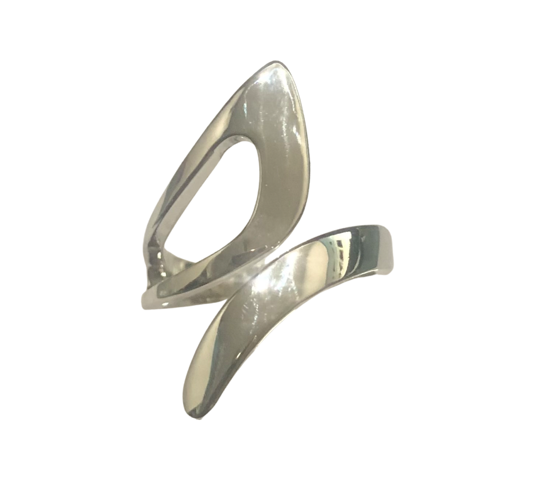 Sterling Silver Style ring available in size 8, 13    (AS24)