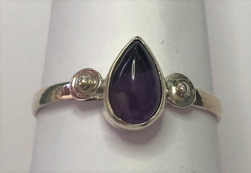 Amethyst Sterling silver ring size  6, 12, 13   (AD06)