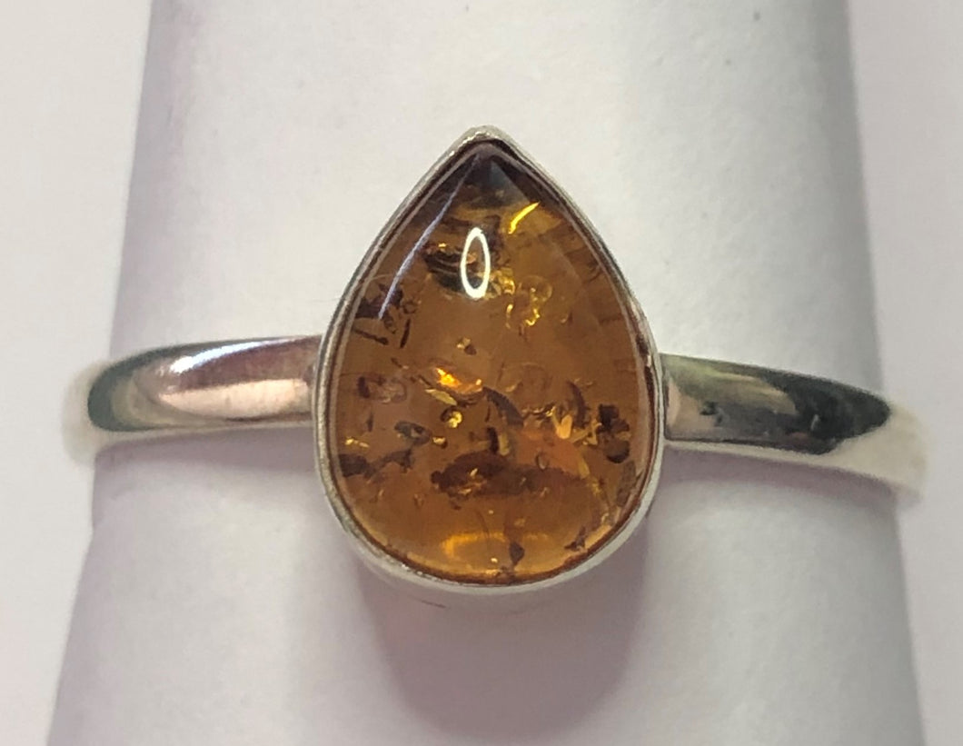 Amber Sterling silver ring size   6  (AD11)