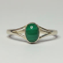 Load image into Gallery viewer, Malachite sterling silver ring size 14   (AD15j)
