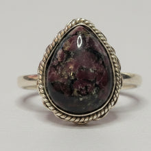 Load image into Gallery viewer, Eudialyte sterling silver ring size 14   (AD24e)
