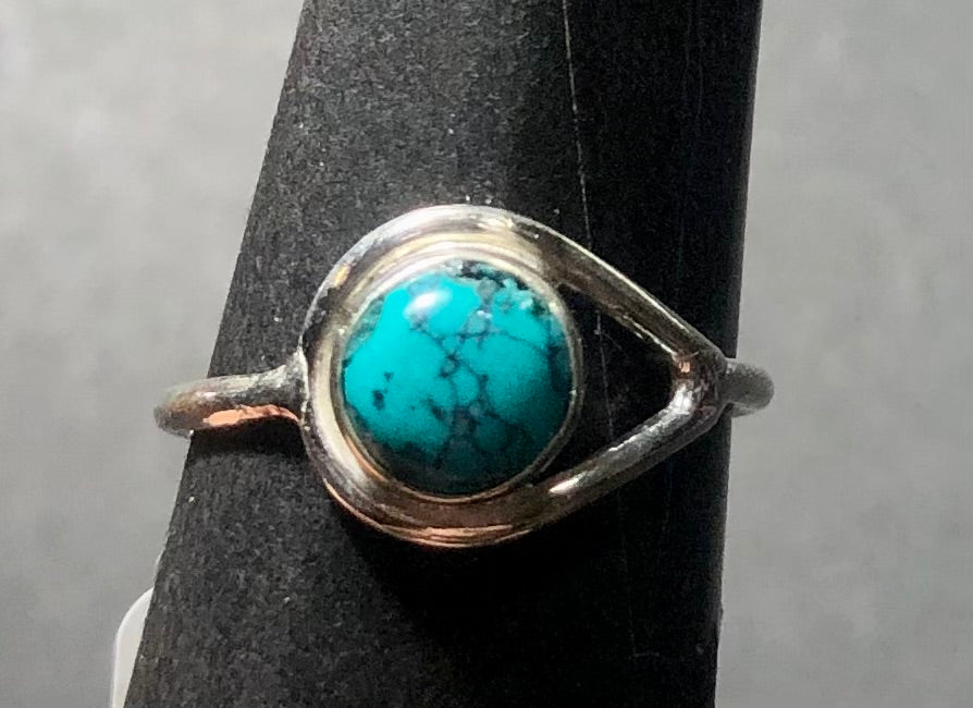 Turquoise Sterling silver ring size 5    (ER55j)